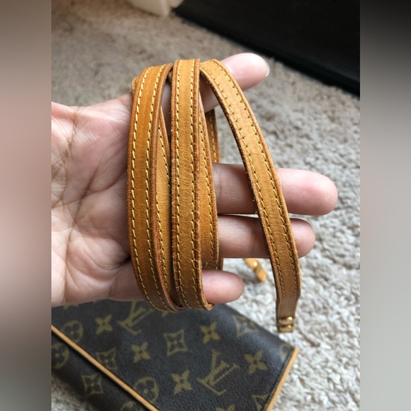 Vintage Louis Vuitton Monogram Pochette GM - Picture 7 of 10